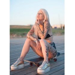 samiilamorte:  By the seaside where I belong☀🌴 photo by the amazing @jazzxp 💎 #inked #inkedgirls #girlswithink #tattooedwomen #tattooedchicks #skateboard #skatergirls #inkedlife #blonde #samdickinsonphotography 
