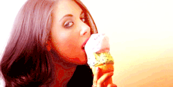 truezodiacfact:  Allison Brie + Ice Cream