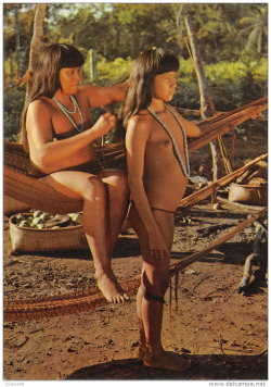 Yawalapiti Brazilian women, via Delcampe. &ldquo;laulapiti&rdquo; young girls on the Tuatuari River. Native reserve of Xingu.