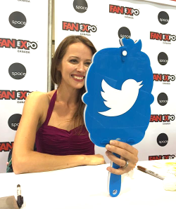 eyesofwitt:   Amy at Fan Expo Canada autograph table this morning Always a smile (From TW) edited   
