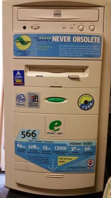 edwardspoonhands:  neuroxin:  “This computer is NEVER OBSOLETE”  😜😜😜😜  digging that case aesthetic   Somebody needs to put some more damn stickers on this thing. 