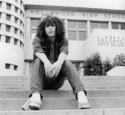 superblackmarket:  Johnny Thunders in Hollywood photographed by Bob Gruen, 1973 