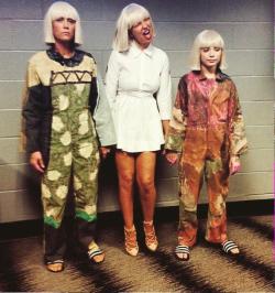 zeeglur:Kristen Wiig, Sia, and Maddie Ziegler, backstage at the Grammys