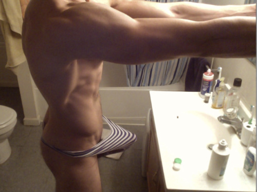 jockdays:  I check out ALL new followers adult photos
