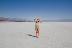 openbooks:  A clichéd “Easter art nude” for you for the holiday. :D@caciazoo in Death Valley, CA. April 2014