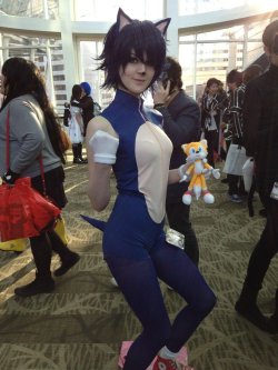 cosplay-paradise:  [Found]Hello there… Sonic?http://cosplay-paradise.tumblr.com 