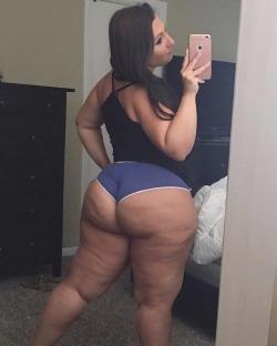 ryuthepervypawgninja:  dabootysquad:  @amber.nova 😍😍🍑🍑#sexy #sexyassbitch #morningbooty #bootyfordays #booty🍑 #juicybooty #thickwomen #thickwhitegirl #thickwhitebitch #thick #thicc #bootycheeks  Too bad she doesn’t get naked or anything