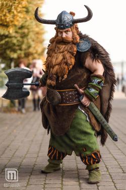 jeza-red:  dudus-senchou:  Compilation about my MCM London Comic Con / EuroCosplay experience aka my favorite photos :D So this is my improved Stoick the Vast costume from the 2nd How to train your dragon movie by Dreamworks. I’m so proud of it it’s