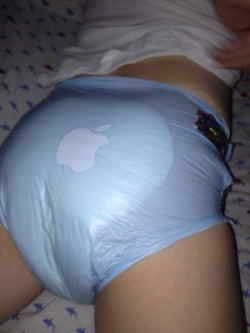Abysitter:  Apple Bottom? Four Of My Favorite Things All In One Picture. Who Can