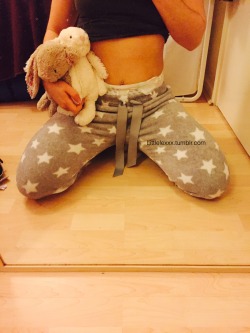 littlelexxx:  I tried so hard to be a big girl (because you know someone’s got to look after me and right now that someone is myself) so I bought myself some plastic pants to stop any little leaks. But…it seems even I’m to little for that because