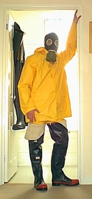 rubbvigo:  guysinwaterproofsandrainwear:  Yellow Waterproofs