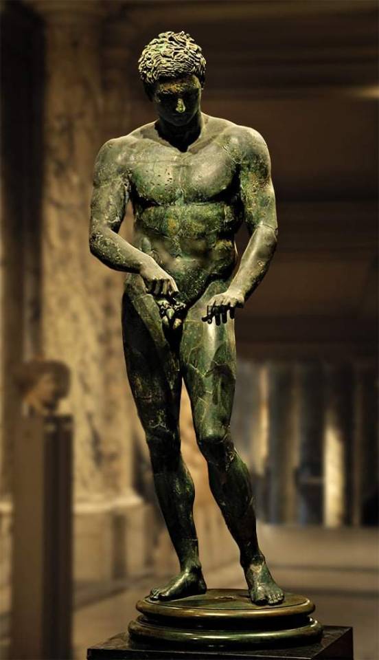 kourosart:Apoxyomenos (athlete scraping his body with a strigil).  Bronze. Roman copy of the bronze original by Polykleitos ca. 320 B.C.