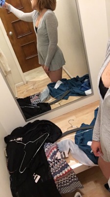 it-does-not-exist:  Have some dressing room photos from ya grandpa