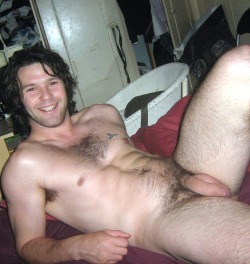menadmirer:  Great smile!  Sexy, inviting!