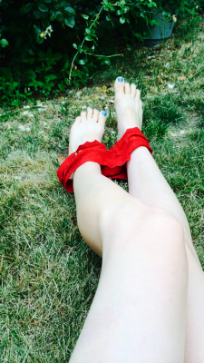 biteofmyapple:  Ezra gave me an assignment to Snapchat him a photo with my underwear around my ankles. While he was at the gym this morning I headed out to the yard, lowered my panties, hiked up my skirt, and gave the neighbors an interesting start to