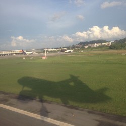 wheredoyoutravel:  Our plane landing at Penang International airport today._captures by tr4vel_junkie // via Instagram http://instagram.com/p/fDeApTNAqC/