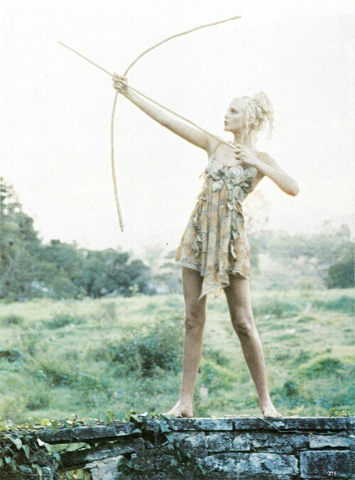 kitsunetsuki:  Ellen von Unwerth - Nadja Auermann Wearing a Dress by Karl Lagerfeld for Chloé (Vogue 1994)