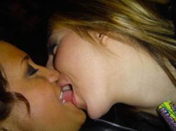 Girls-Licking-Fingering:  Flirt &Amp;Amp; Meet With Horny Single Women Near You.join