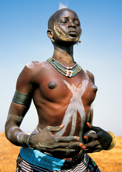 From Dinka: Legendary Cattle Keepers of Sudan, by Angela Fisher and Carol Beckwith.