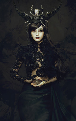 beautifulbizarremag:  Zhang Jingna&rsquo;s 12 page editorial in ‪#‎beautifulbizarre‬ Issue 008 features many shots from her incredible Motherland Chronicles project including:Motherland Chronicles - Alodia, 2013 Model: Alodia Gosiengfiao | Lace