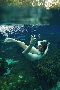 Nude Exploring Underwater