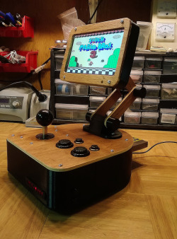 it8bit:  Custom “NESPoise” Console  Check out the full build here Created by Dave Nunez 