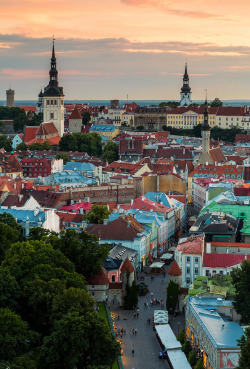 westeastsouthnorth:Tallinn, Estonia