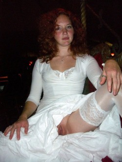 chaostruck:  bride upskirt no panties