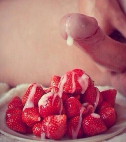 dirtygentledom:  A refreshing snack in our hotel room.