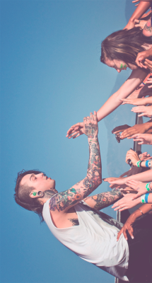  Tony Perry at Vans Warped Tour in Irvine, 2012. Photo by picksysticks (x) 