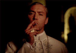 xwg:  The Young Pope (Paolo Sorrentino, 2016)  