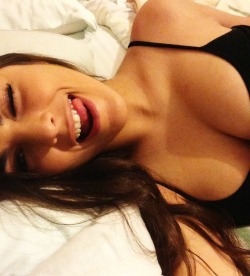 kinkyrita:  Omg I love seeing myself on my dash   wow  &hellip; so sexy ! amazing face , perfect body &hellip; re-wow ! 