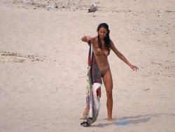 teen-beach-voyeur:  More nudism pics