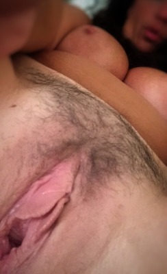 hotstuffbaby4us:  Juicy pussy…so sensitive and swollen… 