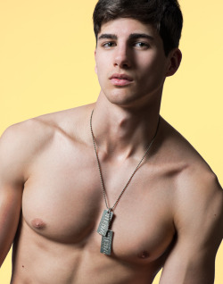 morebeautyinthedetails:  Alex Barber by Brian