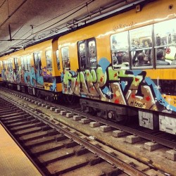 #metro #graff #graffiti #buenosaires #argentina #people #time #nice #cool #art? #great #colors