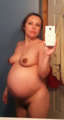 preg56i:nikkimori:#pregnant #preggo #selfie #naked #nude #pussy  This is Dawn. She’s 9 months pregnant. Follow her: http://nikkimori.tumblr.com/