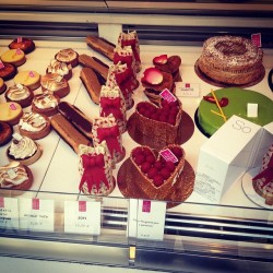sweet treats for sweet dreams. night night! ✨🌙🍰🎂 (at Rose Bakery)