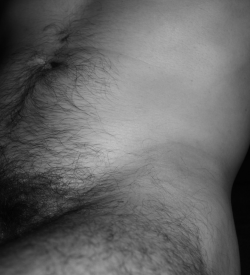 yummyhairydudes:  for more hot hairy dudes