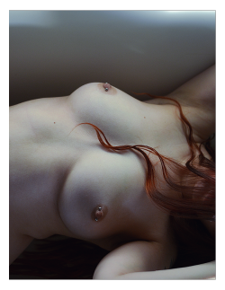 wolfundermyskin-deactivated2014:  Self portrait by Leliana Wolf (x)   What can I say? I love piercings there.