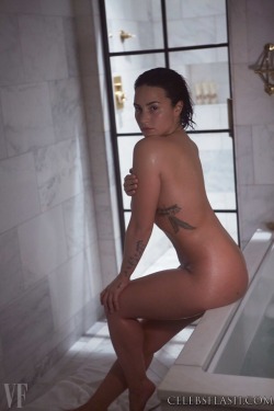 theinfertiledude:  Demi lovato nude photoshoot