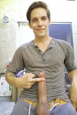 brainjock:  William D. has a BIG WILLIE!  This donkey dick str8bro has his pics all over tumblr, but no one ever talked about the man behind the GODCOCK….so I guess it’s my job ;-)   William is from San Clemente, CA. He’s 22, 5'9, 150 (a good 30