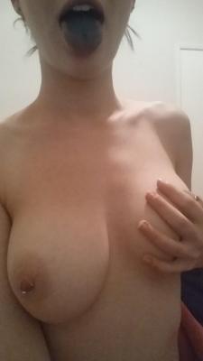 selfshotcollection:  SouthernNerd49: Happy Thanksgiving!! (F)