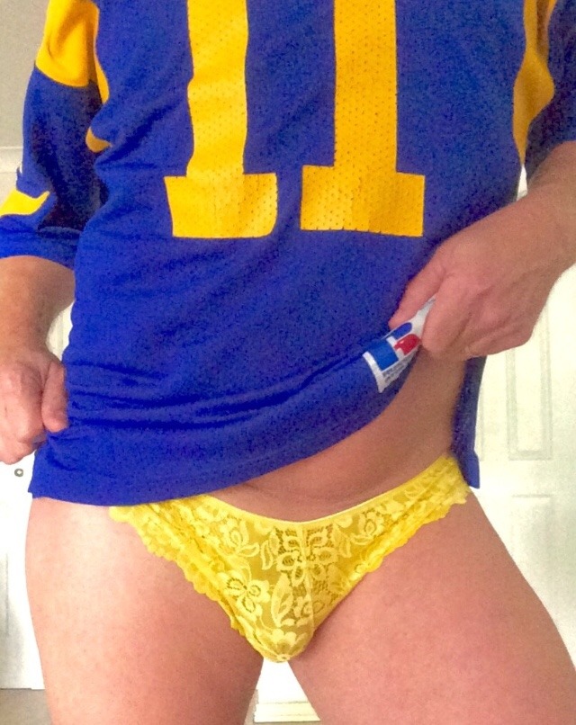 sohard69blue:New Rams uniform  You know what I’ll be watching on Valentine’s Day 