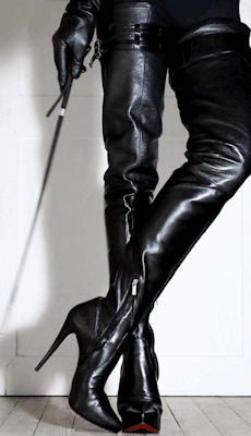 d0mesticati0n:  5-inch-and-more:  Waiting  █ Sir Max 💕 Fuckwhore Foxy█ Feel free to ask and submit to us.█ Visit us at d0mesticati0n!█ This picture is reblogged and not owned by us.
