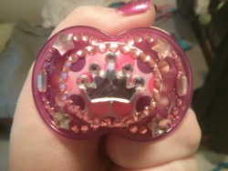 adorasquish:  Sooo, I bedazzled a paci! If
