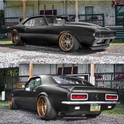 musclecarspics:  Pic by/Owner: @hotrodsandmusclecars  _ ‘67 Camaro SS  🇺🇸! _ ➡️ #musclecarspictures ⬅️ _  #v8 #follow #1967 #chevy #camaro #ss #lsx 