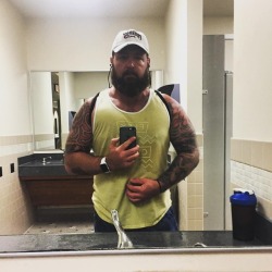 chadillacjax:  Chest day done #selfie #gaylifter #gaymuscle #instafitness #beardedmuscle #tattedmuscle #thickfit #thick #beardlife #beardedgay #chesticles #single #inkedgays #musclebear  (at LA Fitness-Oakley/Hydepark)