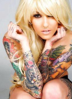 hotgirlswithsexytattoos:  http://picbay.info/hot-girls-with-tattoos/1785