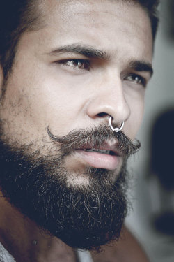 beardedprinces: scootersguf:  beardpornography:  Rafa Borges  (via TumbleOn )  ♛ 